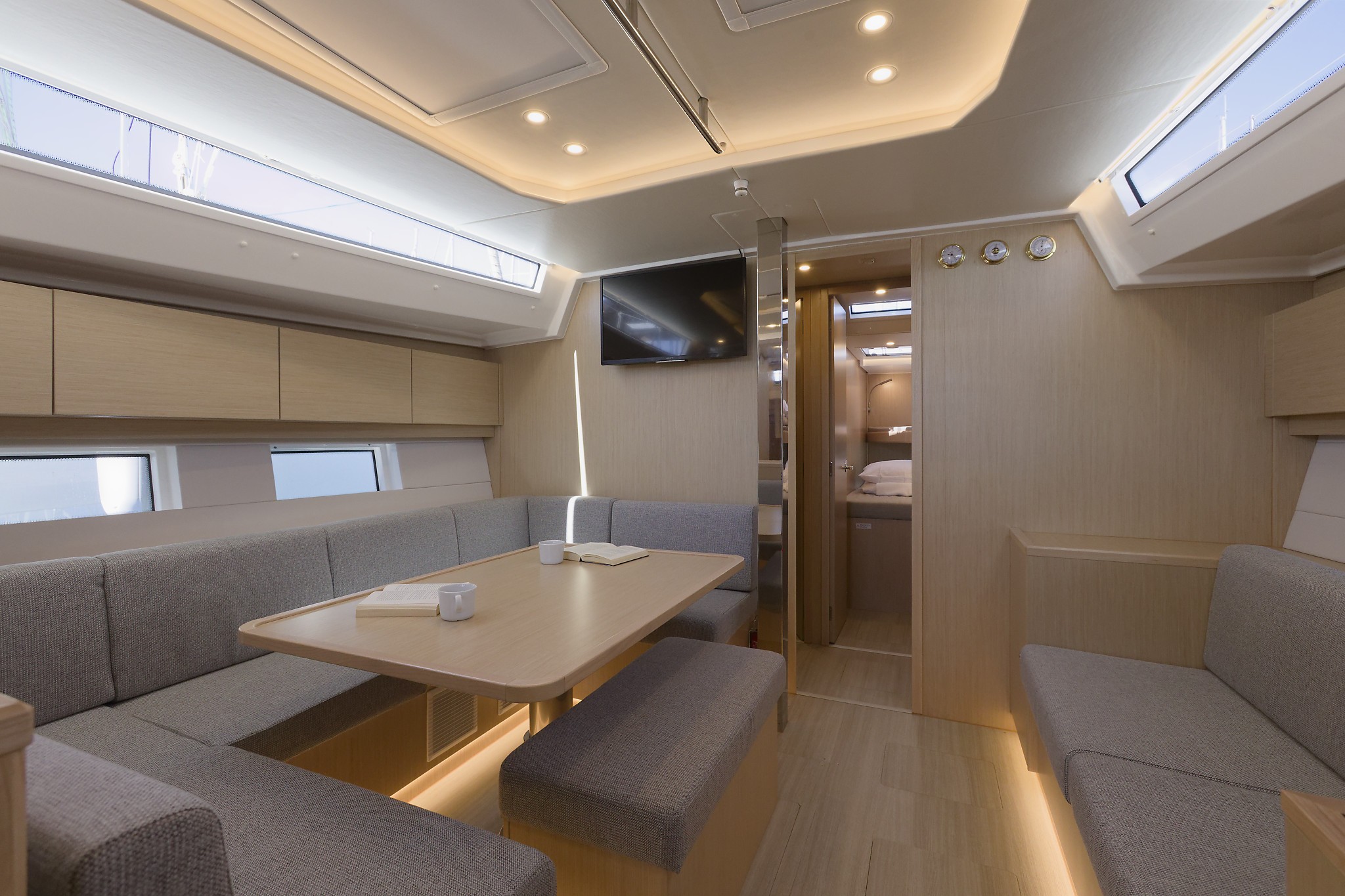 Bavaria C45, Manann II | Yacht Charter Croatia