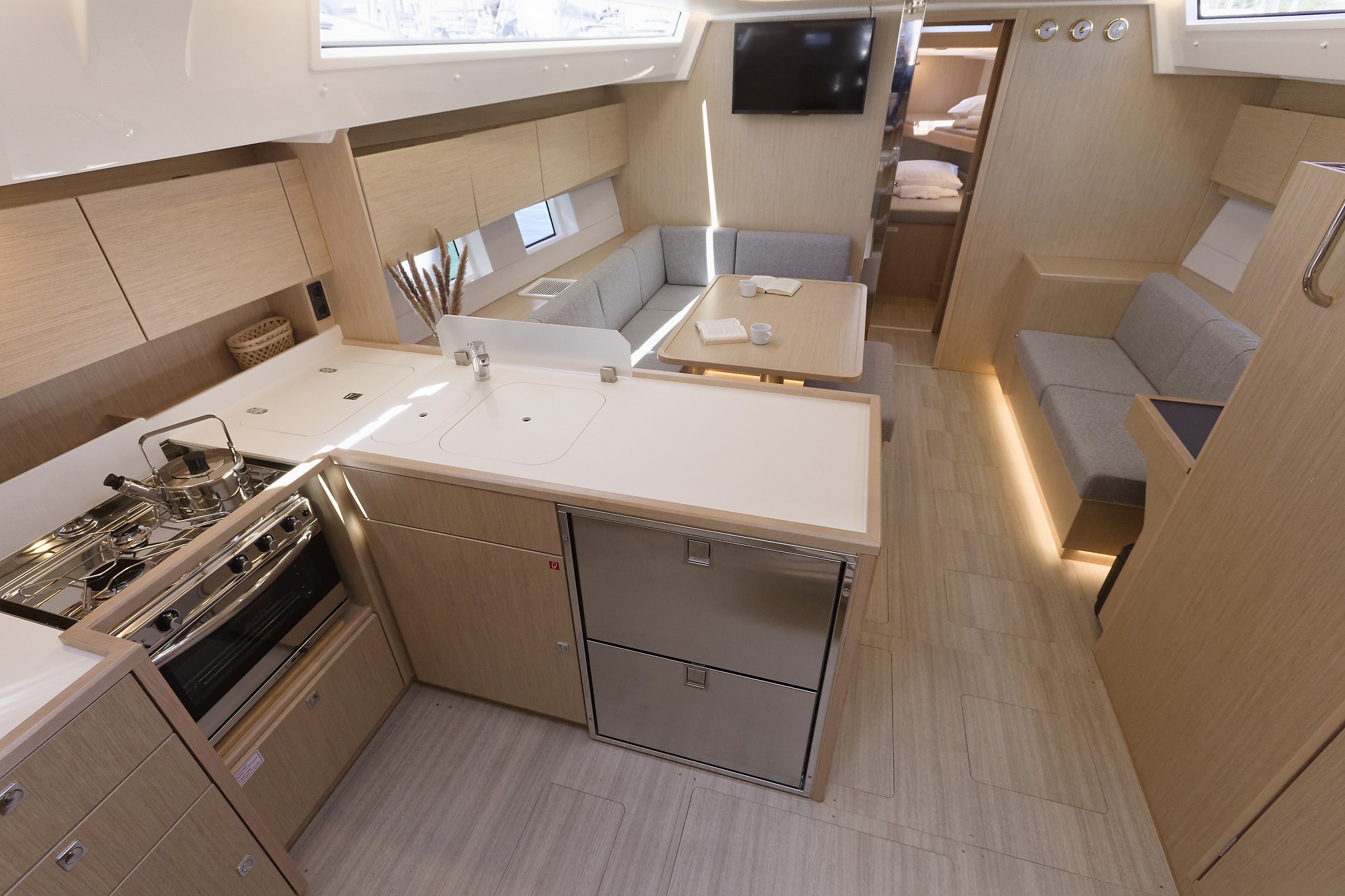 Bavaria C45, Manann II | Yacht Charter Croatia