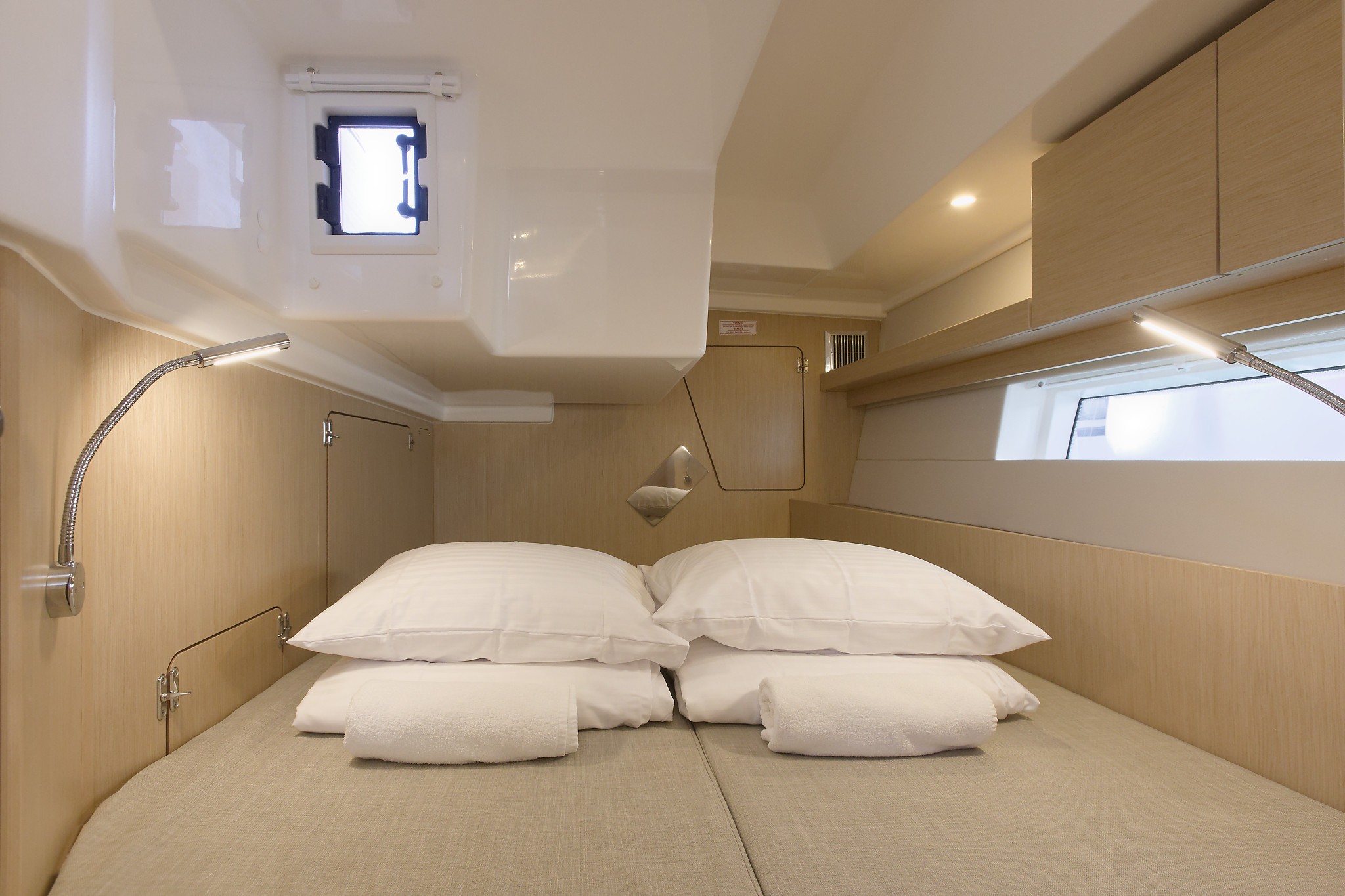 Bavaria C45, Manann II | Yacht Charter Croatia