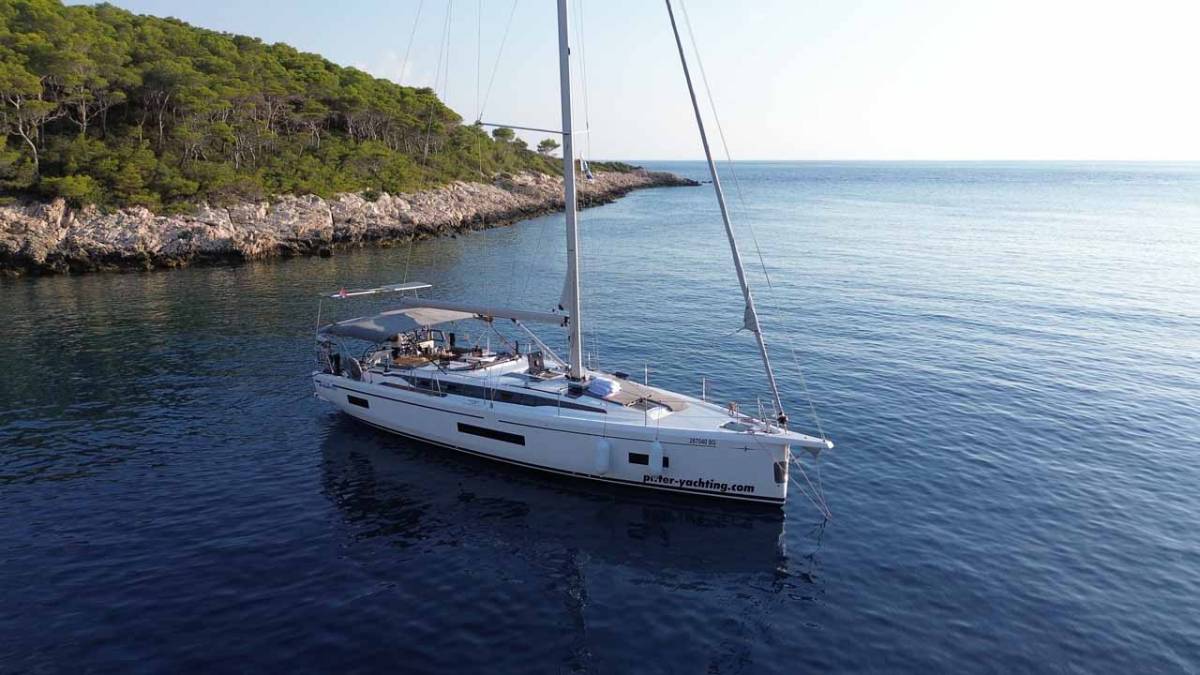 Bavaria C46, Estinella | Yacht Charter Croatia