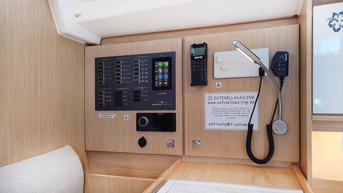 Bavaria C46, Estinella | Yacht Charter Croatia