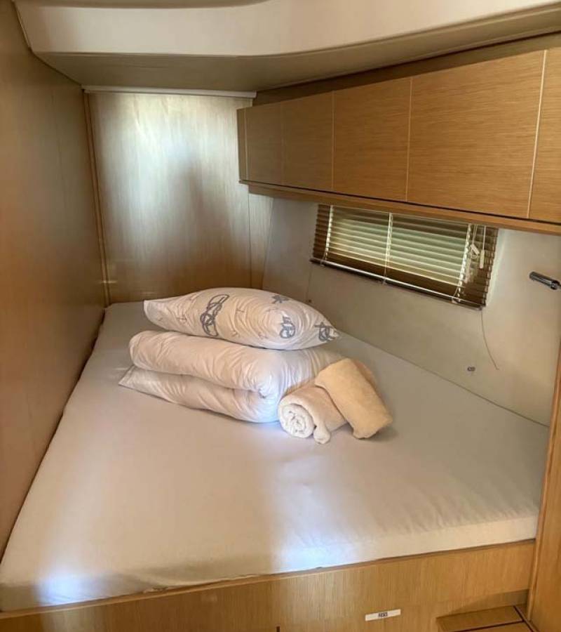 Bavaria C46, Ara | Yacht Charter Croatia