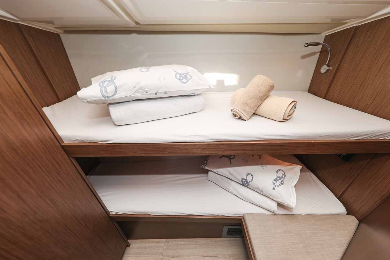 Bavaria C46, Aquila | Yachtcharter Kroatien