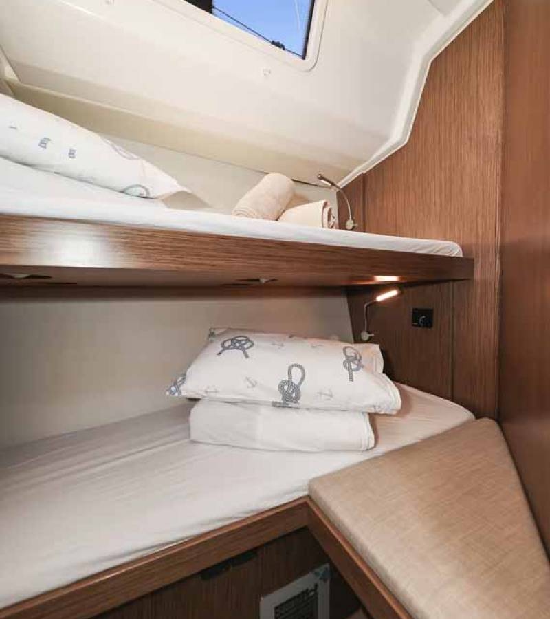 Bavaria C46, Aquila | Yacht Charter Croatia