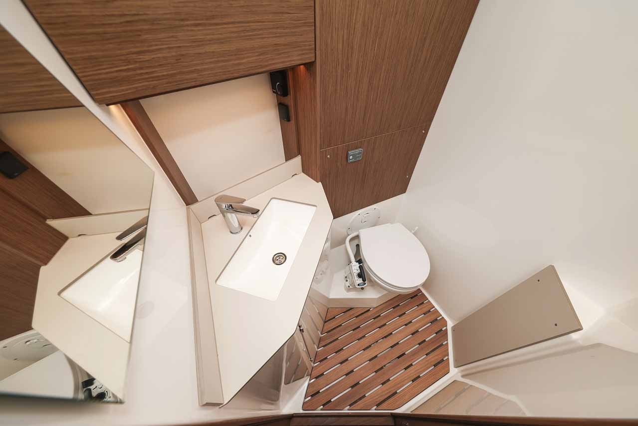 Bavaria C46, Aquila | Yachtcharter Kroatien