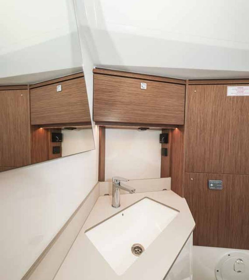 Bavaria C46, Aquila | Yacht Charter Croatia