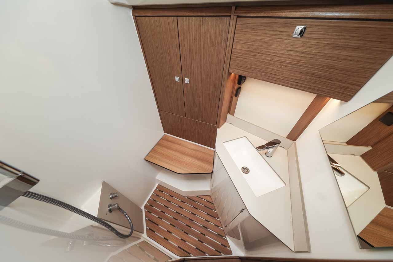 Bavaria C46, Aquila | Yachtcharter Kroatien