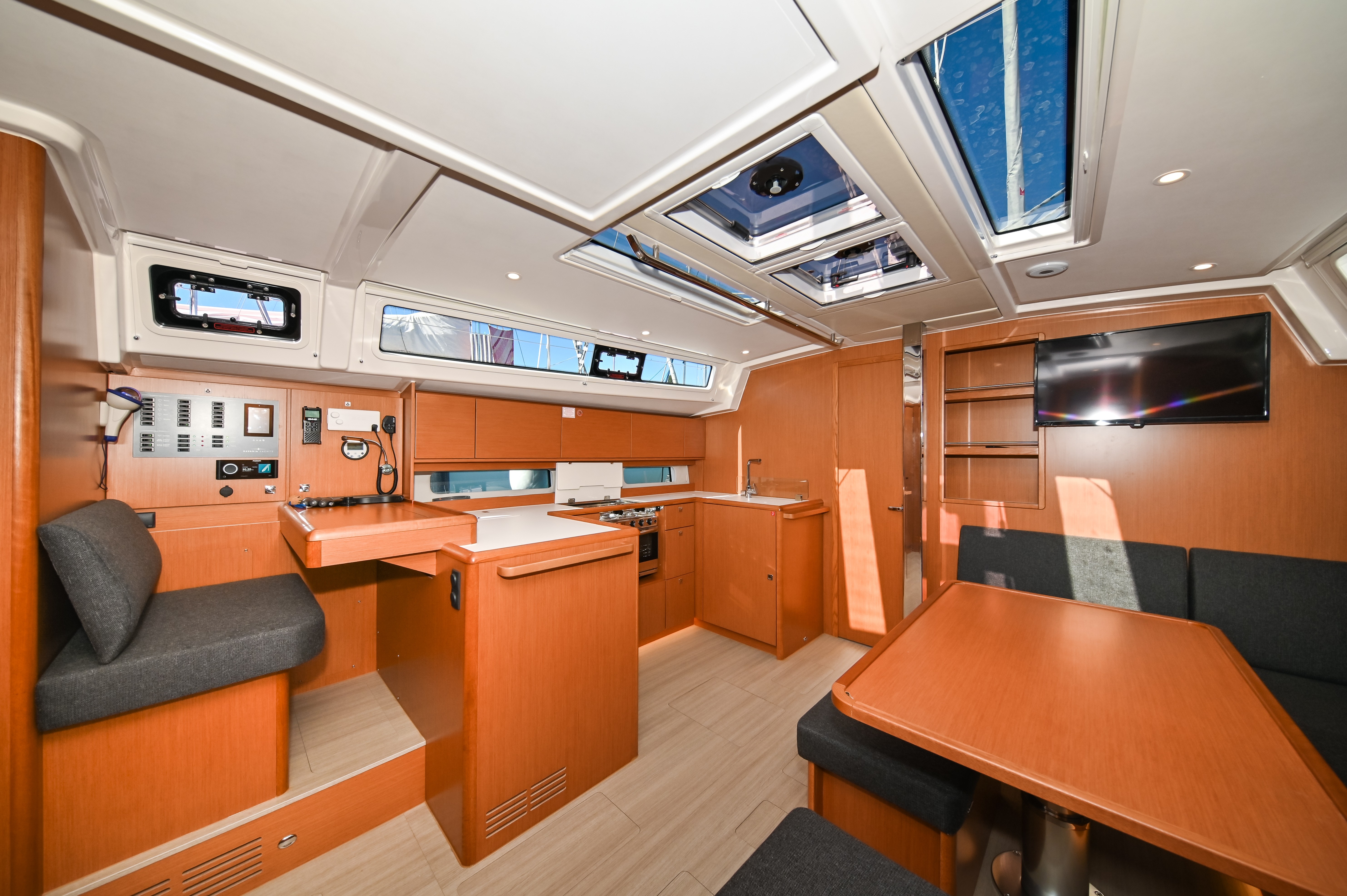Bavaria C46, Bosun | Yacht Charter Croatia