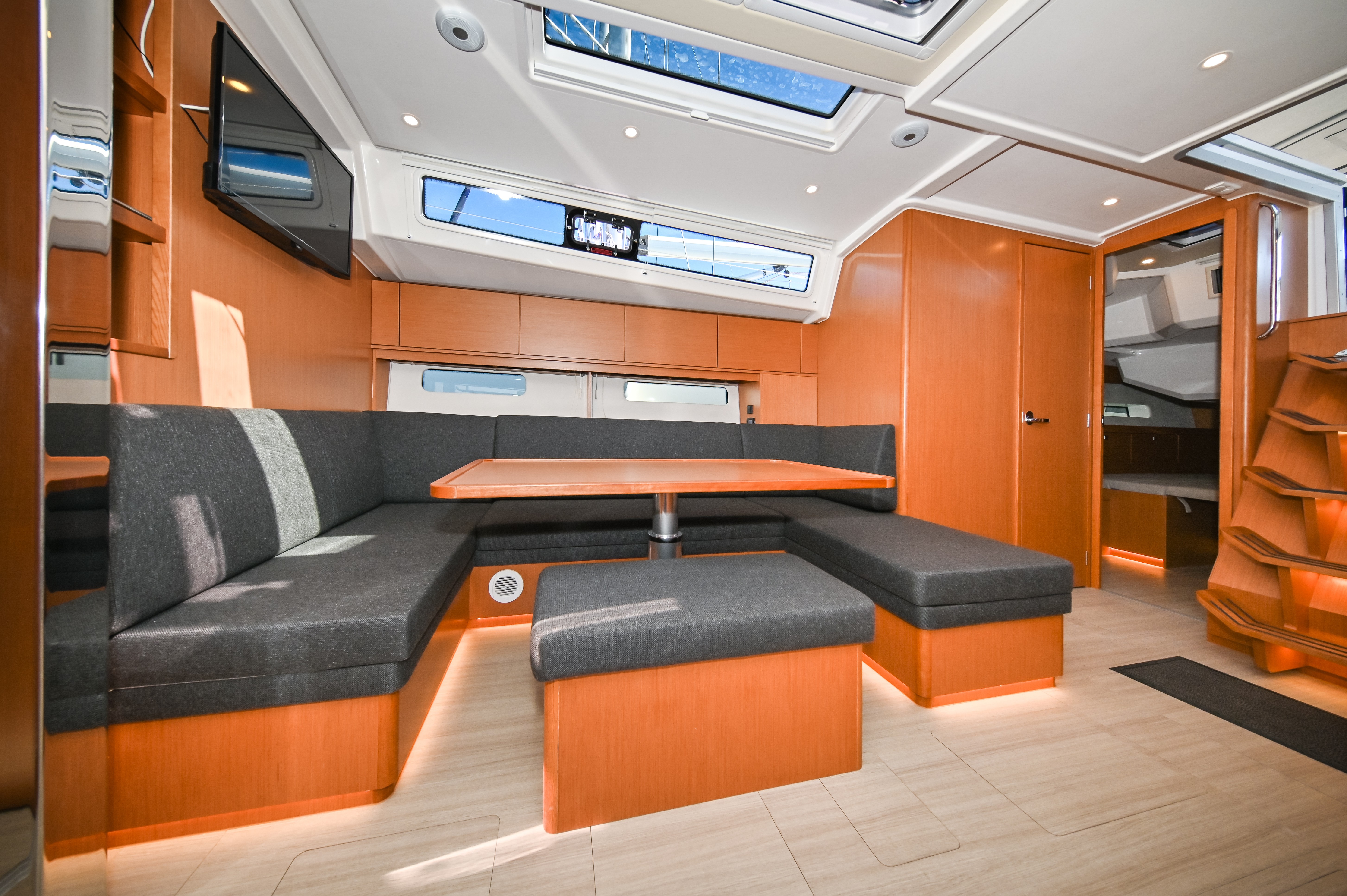 Bavaria C46, Bosun | Yacht Charter Croatia