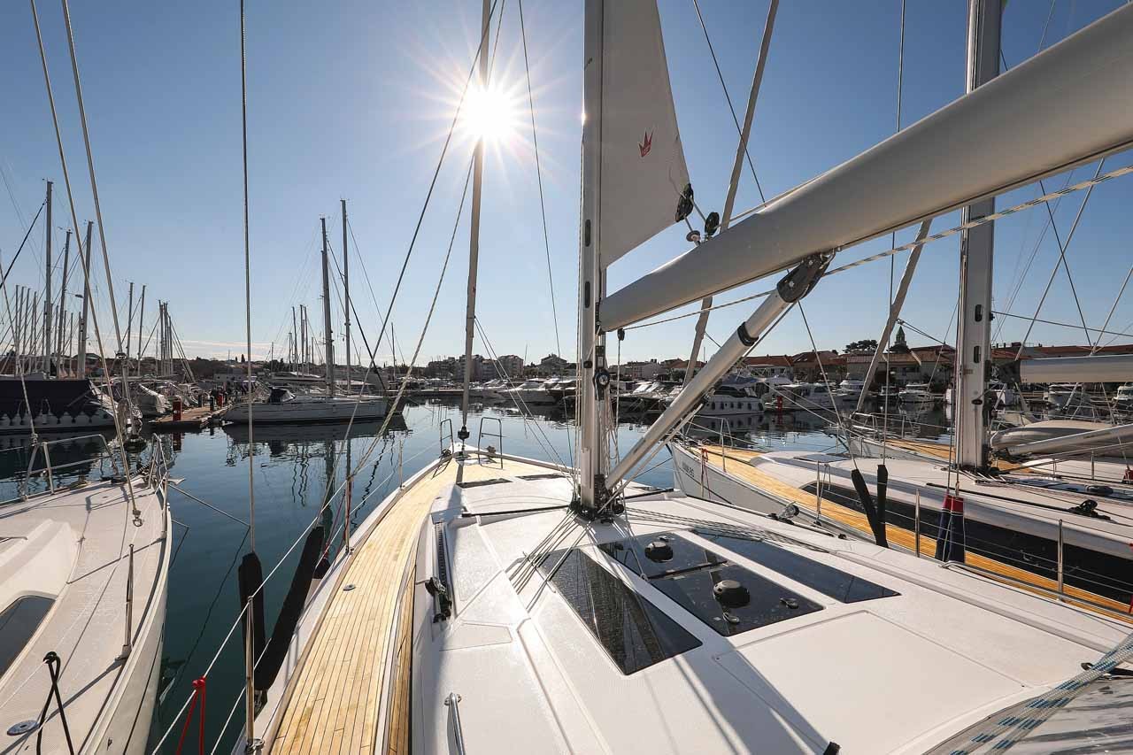 Bavaria C46, Delizia | Yacht Charter Croatia