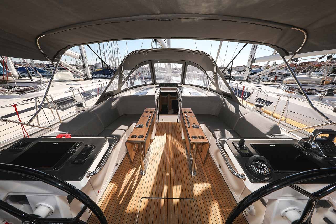 Bavaria C46, Delizia | Yacht Charter Croatia