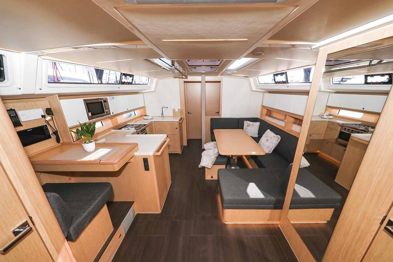 Bavaria C46, Delizia | Yacht Charter Croatia