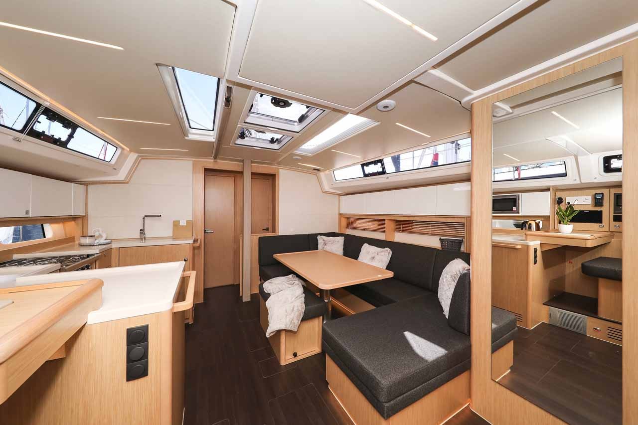 Bavaria C46, Delizia | Yacht Charter Croatia
