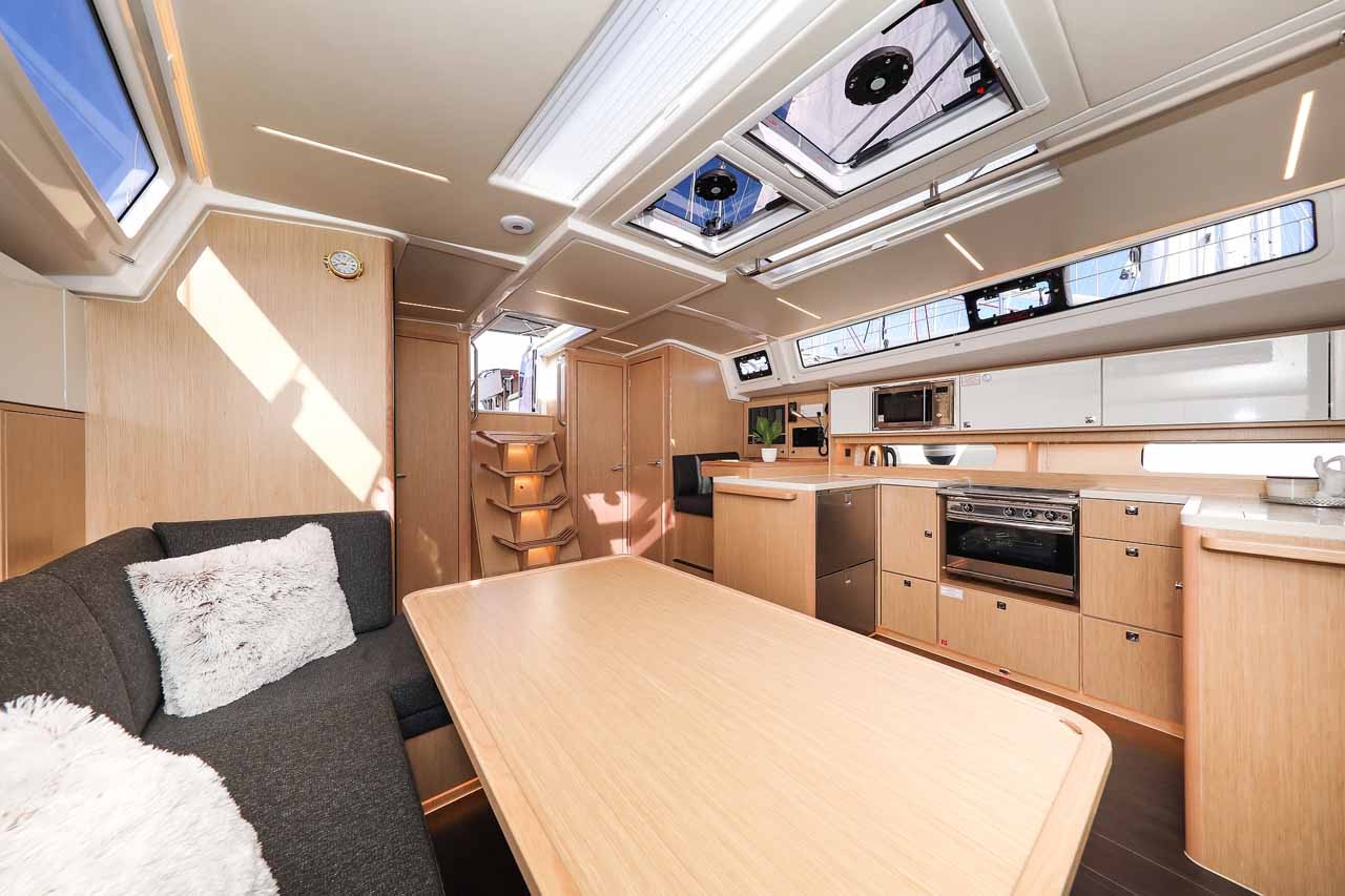 Bavaria C46, Delizia | Yacht Charter Croatia