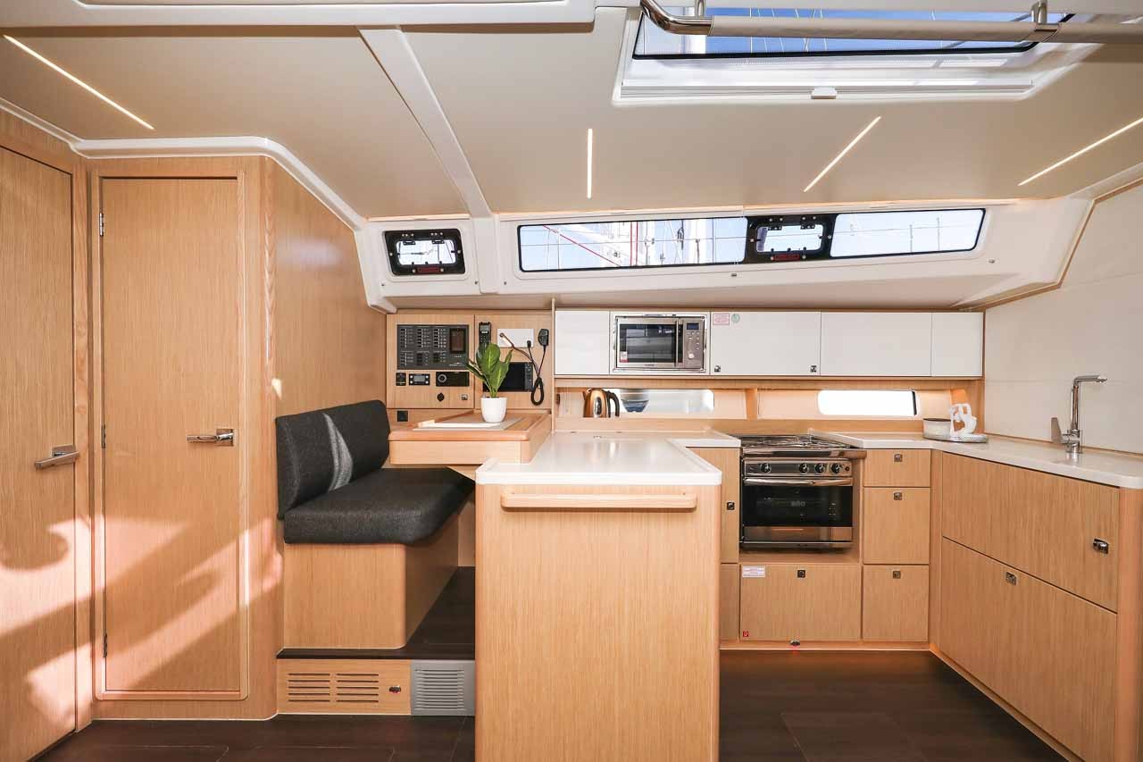 Bavaria C46, Delizia | Yacht Charter Croatia