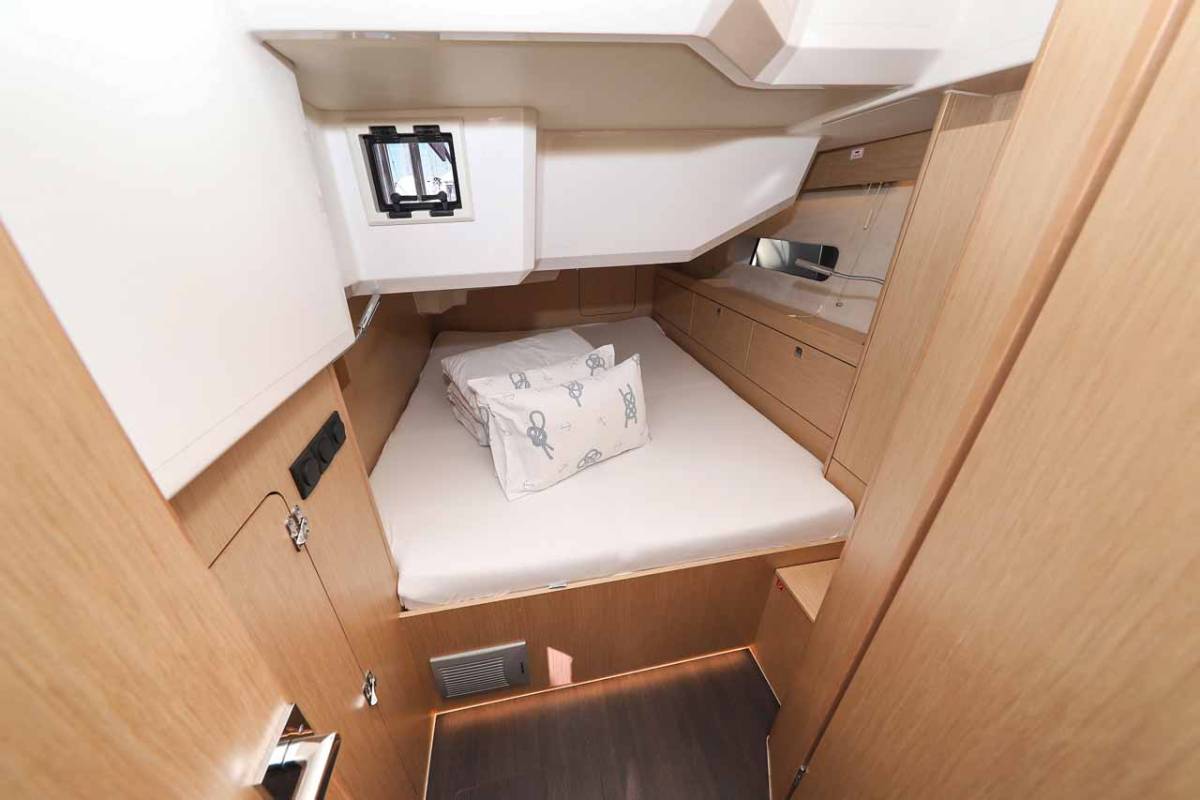 Bavaria C46, Delizia | Yacht Charter Croatia
