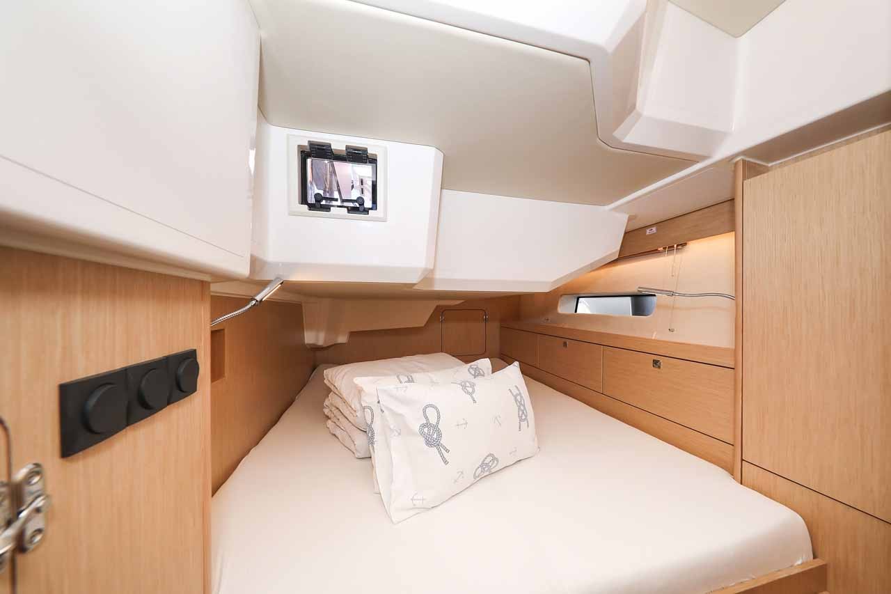 Bavaria C46, Delizia | Yacht Charter Croatia