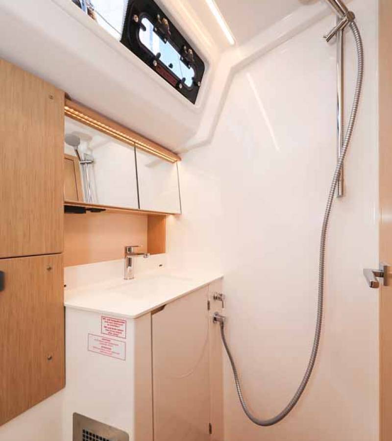 Bavaria C46, Delizia | Yacht Charter Croatia