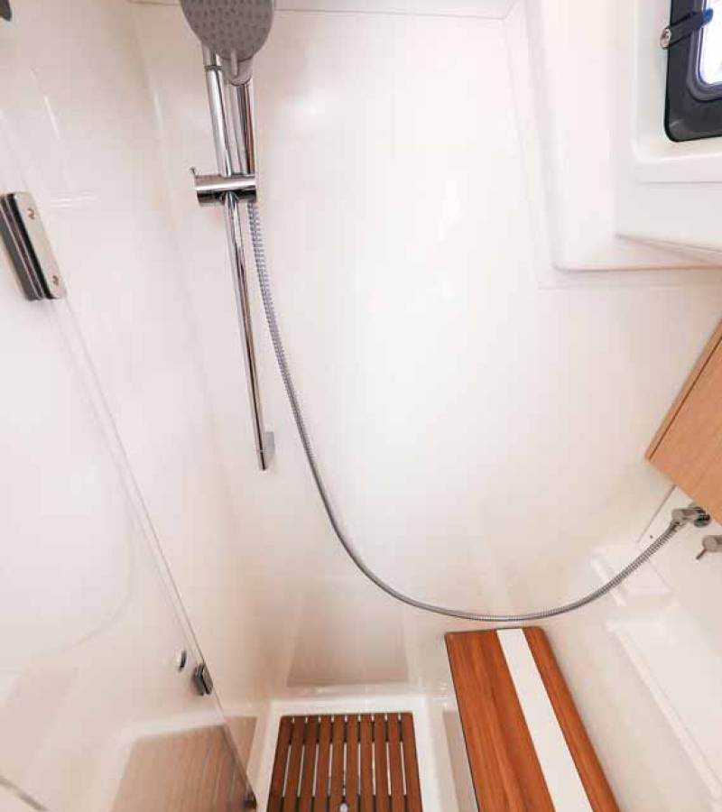 Bavaria C46, Delizia | Yacht Charter Croatia