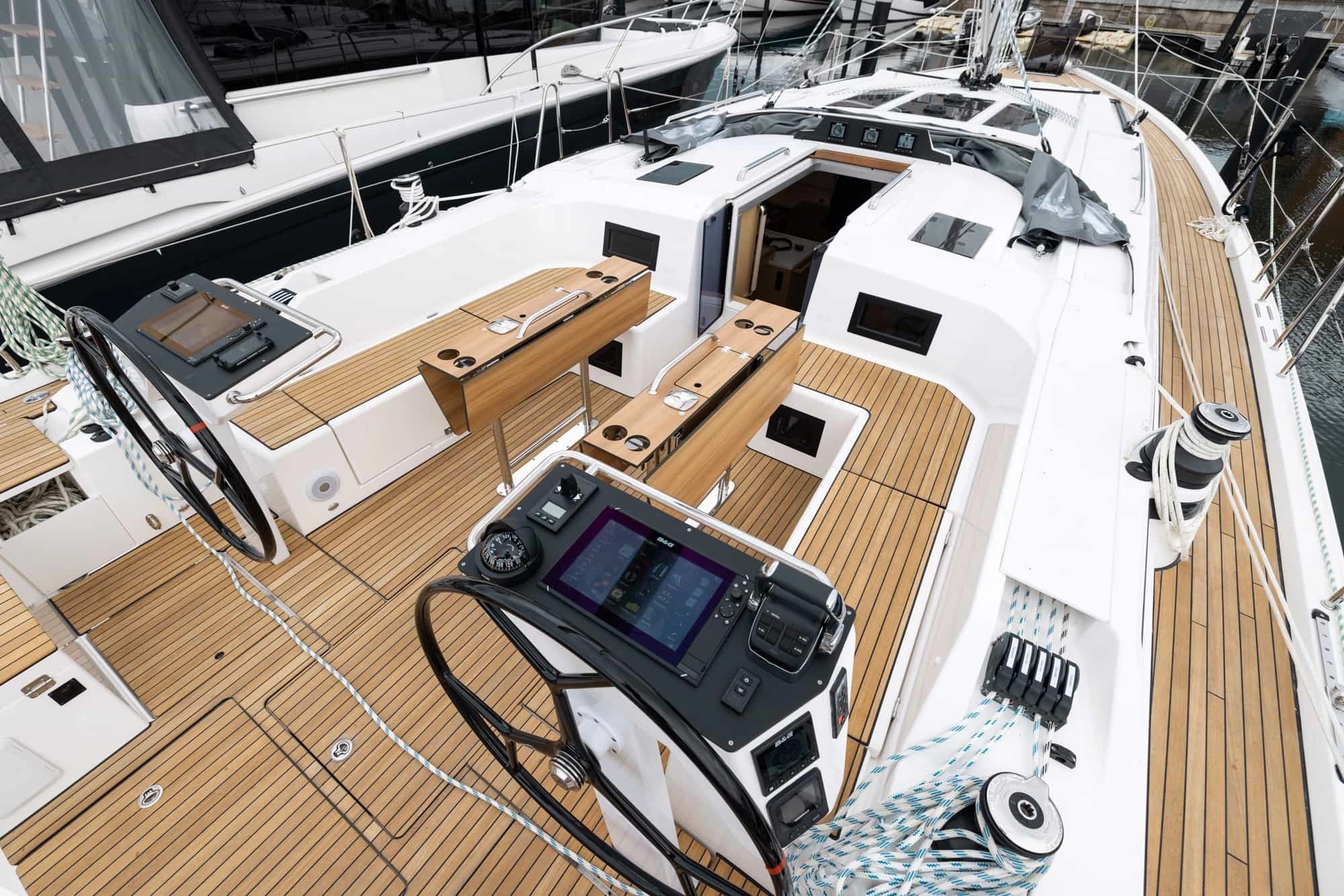 Bavaria C46, Art N | Yacht Charter Croatia