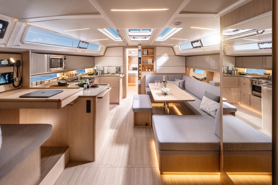 Bavaria C46, Art N | Yacht Charter Croatia
