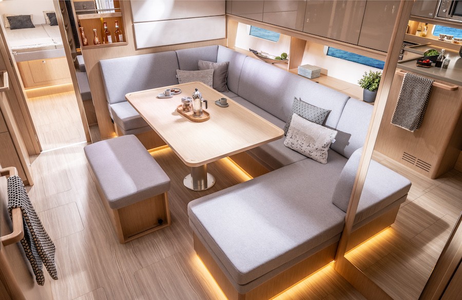 Bavaria C46, Art N | Yacht Charter Croatia