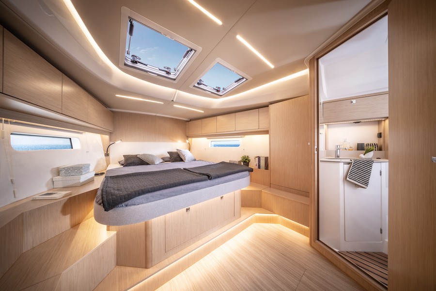 Bavaria C46, Art N | Yacht Charter Croatia