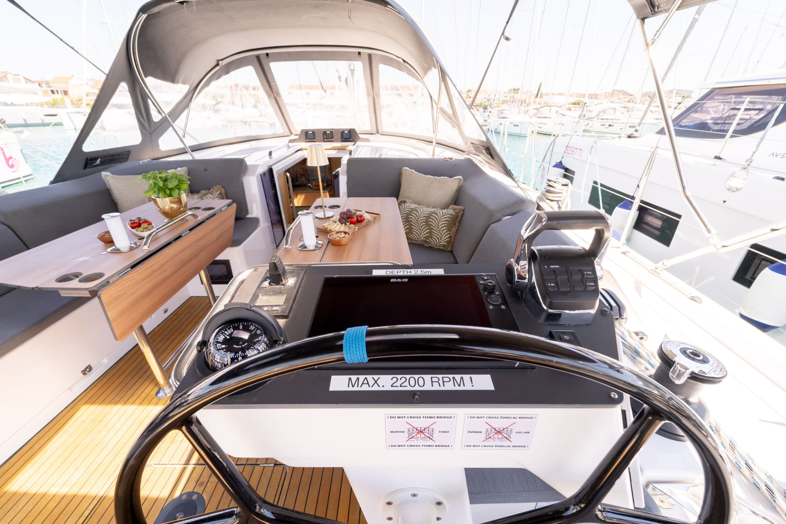 Bavaria C46, Art N | Noleggio di Yacht Croazia