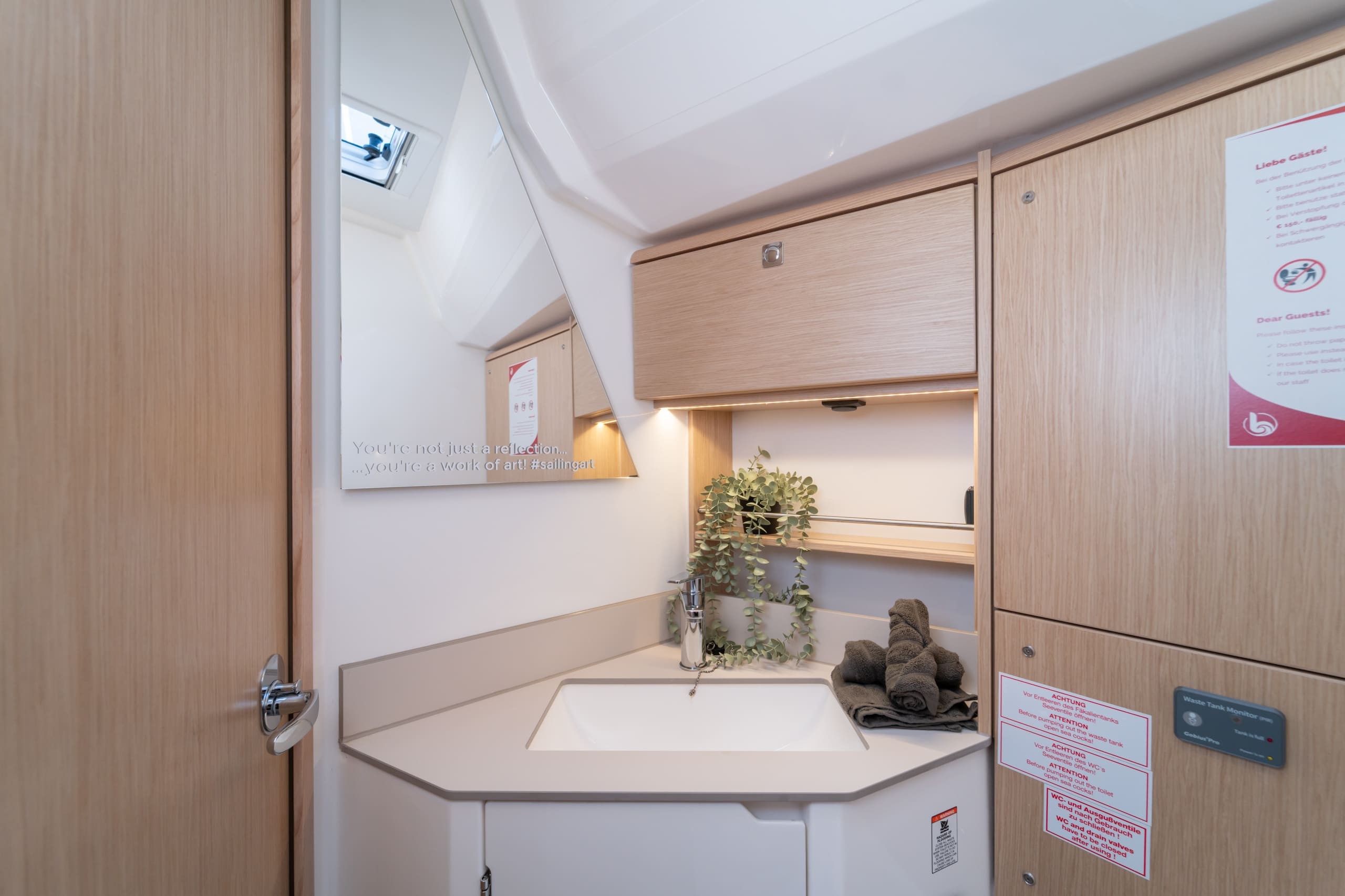 Bavaria C46, Art N | Noleggio di Yacht Croazia