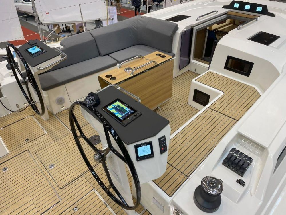 Bavaria C46, Sabina | Yacht Charter Croatia