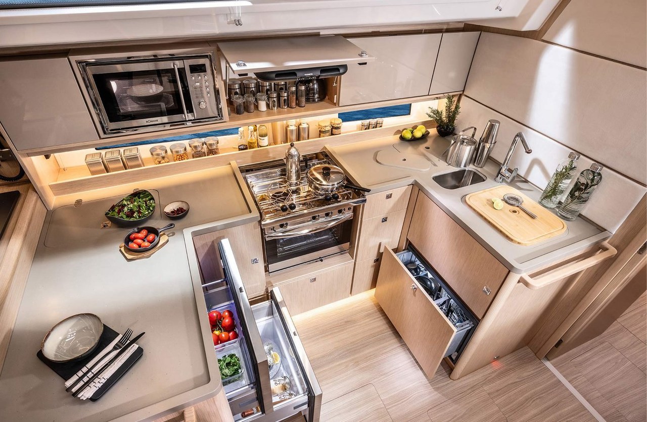 Bavaria C46, Sabina | Yacht Charter Croatia