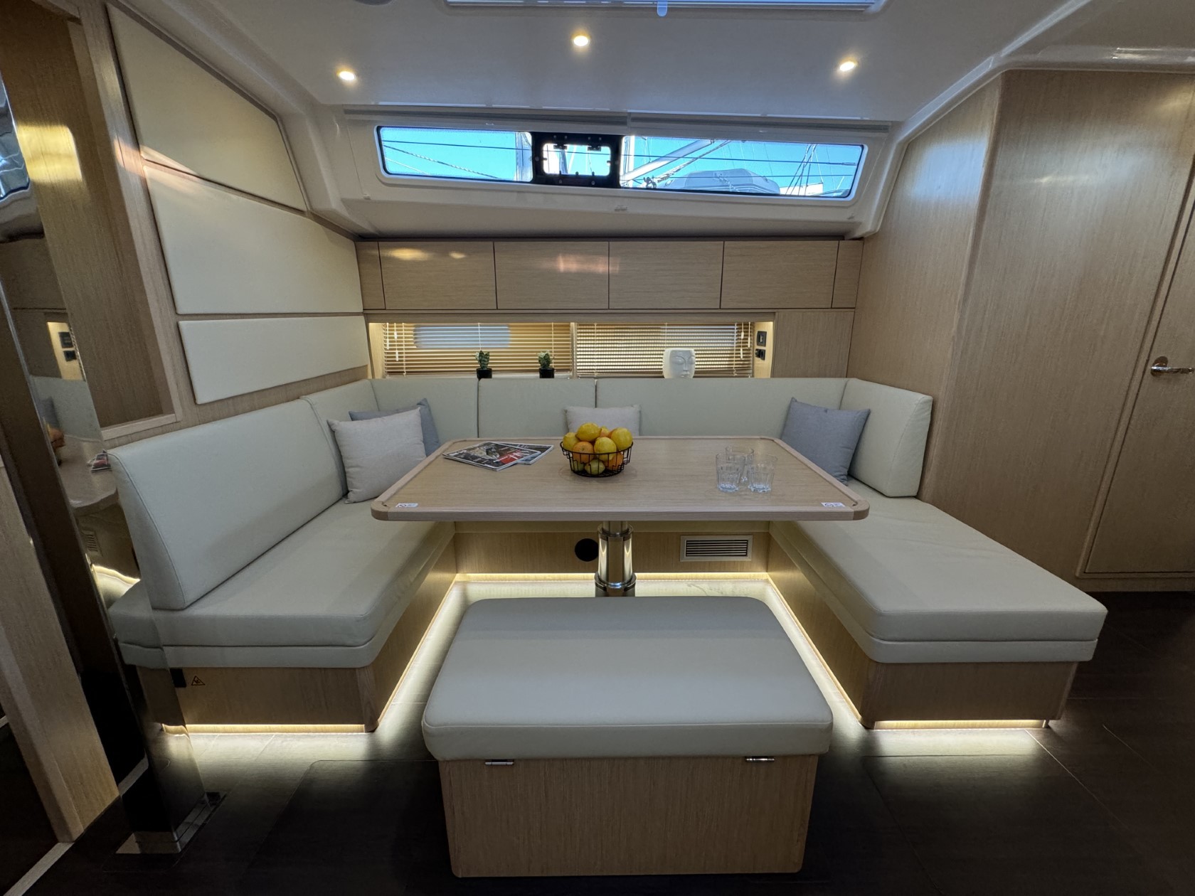 Bavaria C46, Sabina | Yacht Charter Croatia