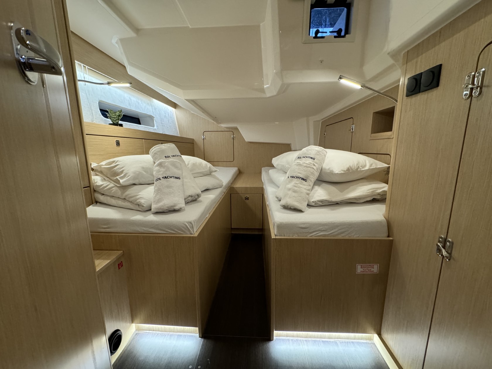 Bavaria C46, Sabina | Yacht Charter Croatia