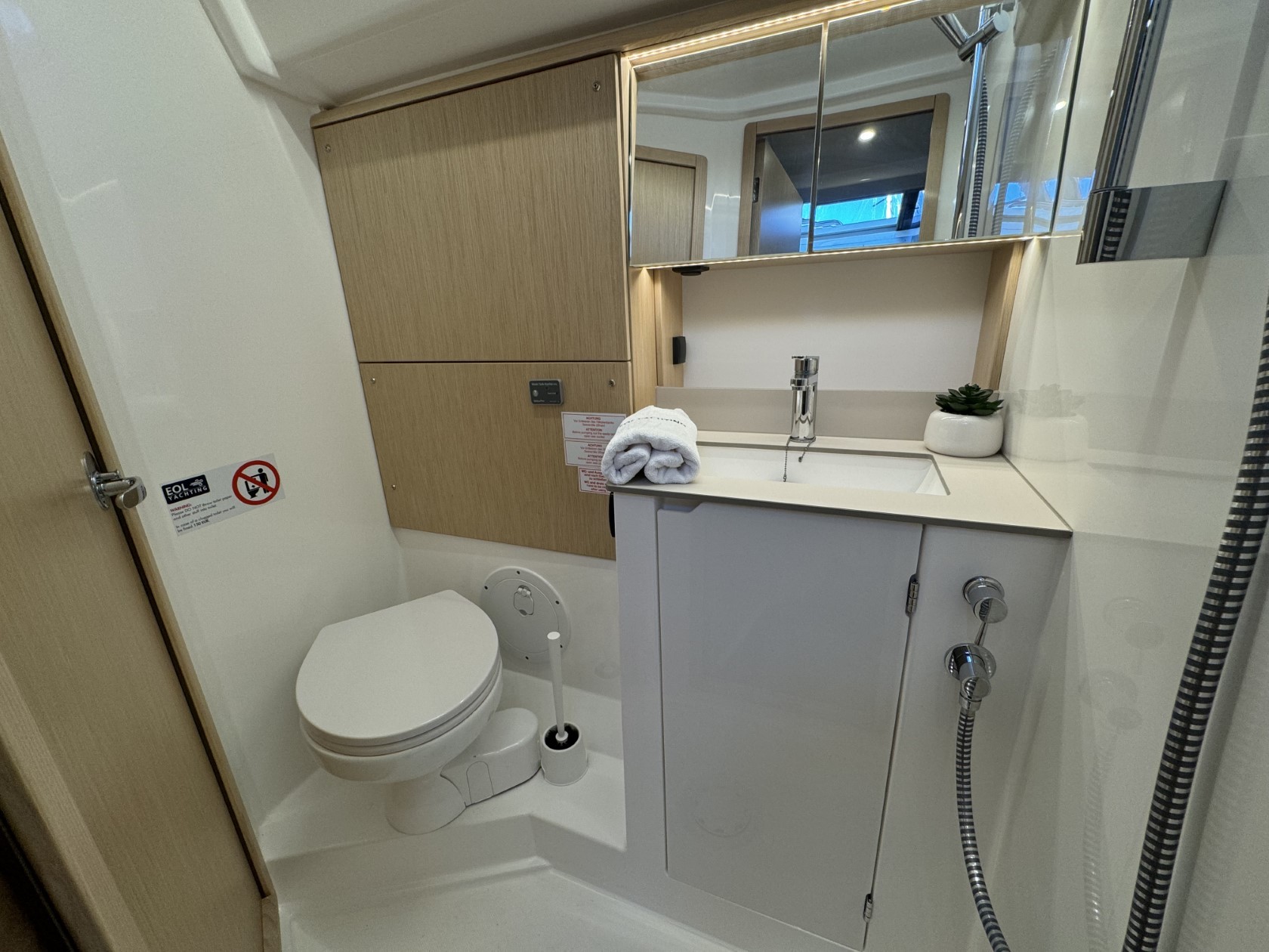 Bavaria C46, Sabina | Yacht Charter Croatia