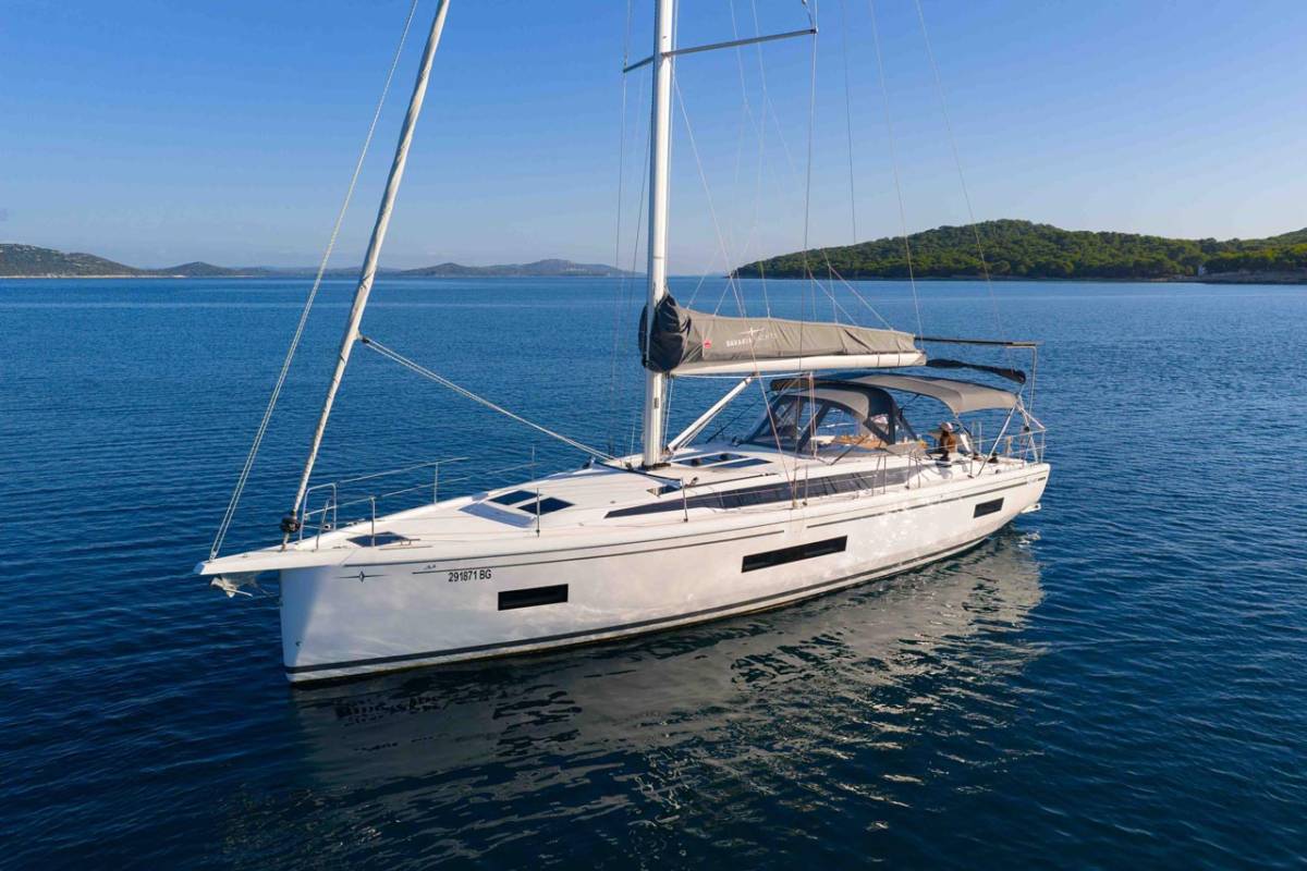 Bavaria C46, Sofia | Yacht Charter Croatia