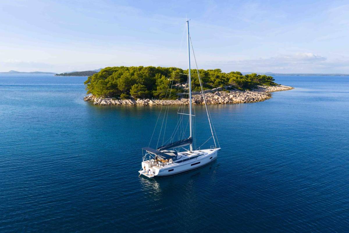 Bavaria C46, Sofia | Yacht Charter Croatia