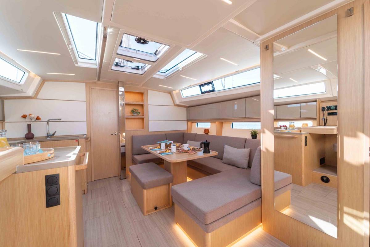 Bavaria C46, Sofia | Yacht Charter Croatia