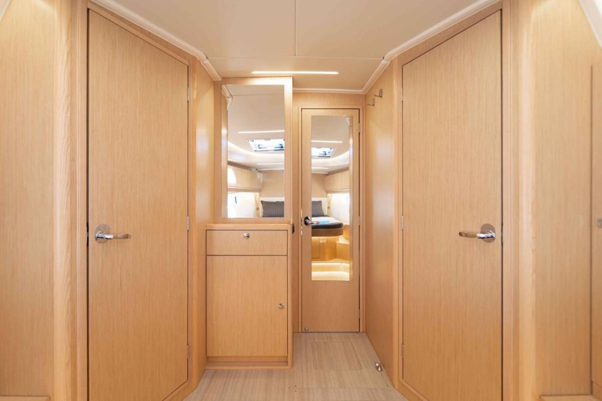 Bavaria C46, Sofia | Yacht Charter Croatia
