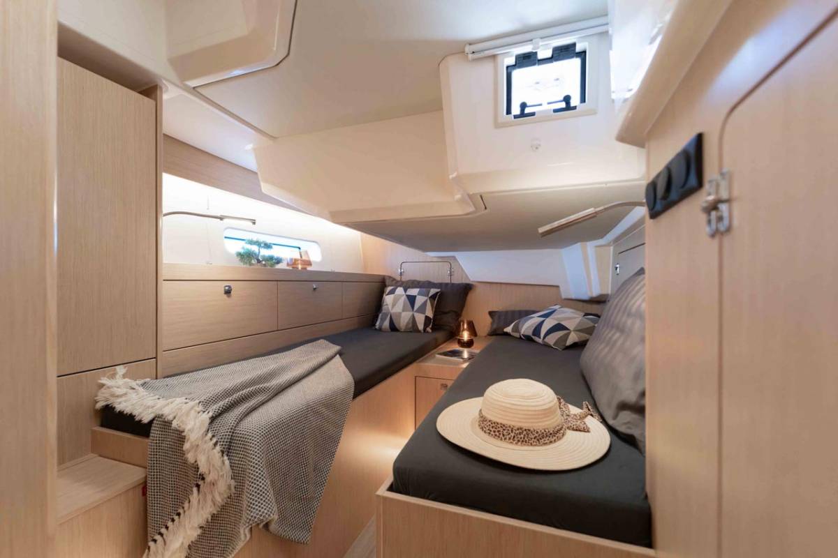 Bavaria C46, Sofia | Yacht Charter Croatia