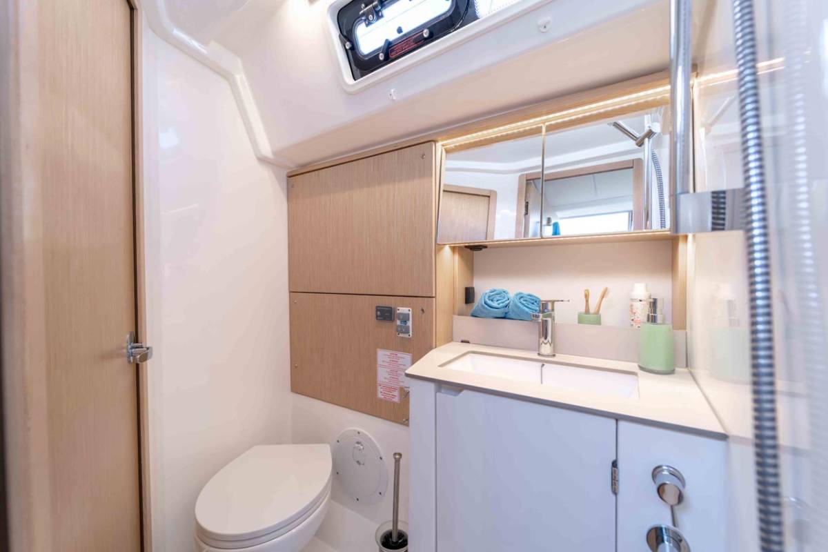 Bavaria C46, Sofia | Yacht Charter Croatia