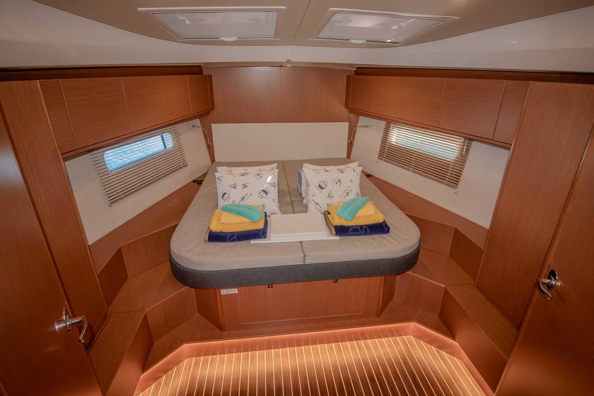 Bavaria C46, Sestrica Vela | Noleggio di Yacht Croazia