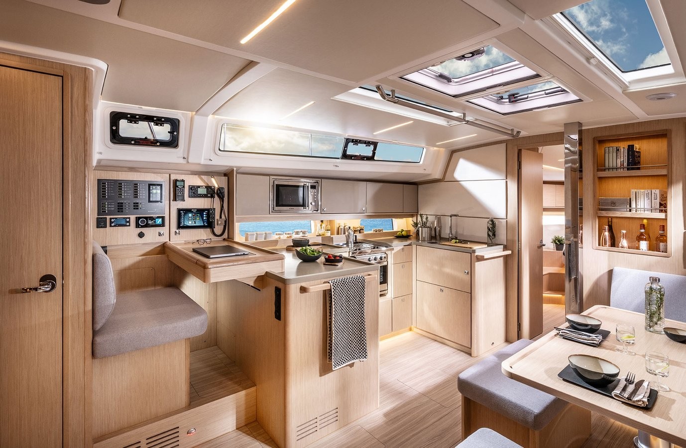 Bavaria C46, Sestrica Vela | Yacht Charter Croatia