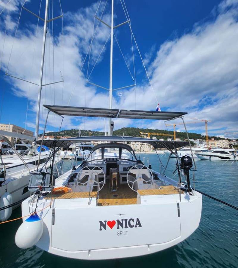 Bavaria C46, Nonica | Yacht Charter Croatia