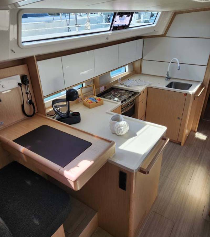 Bavaria C46, Nonica | Yacht Charter Croatia