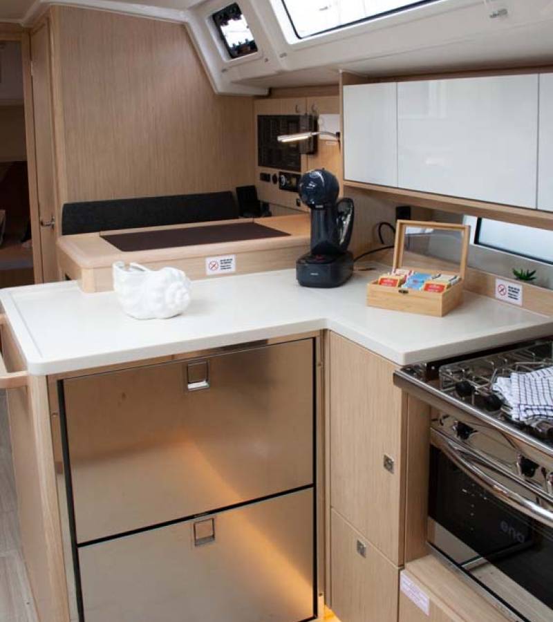Bavaria C46, Nonica | Yacht Charter Croatia