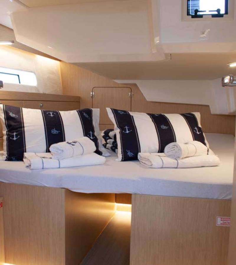 Bavaria C46, Nonica | Yacht Charter Croatia