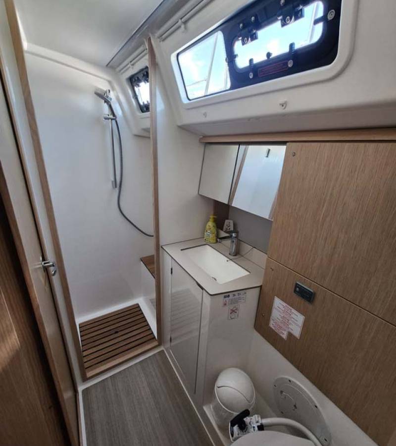 Bavaria C46, Nonica | Yacht Charter Croatia