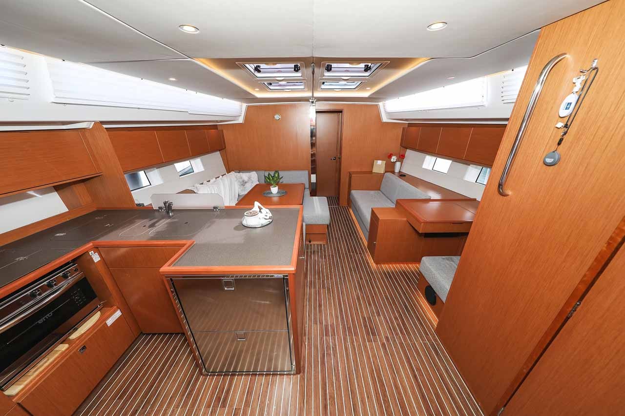Bavaria C50 Holiday, Gogi-II | Yacht Charter Croatia