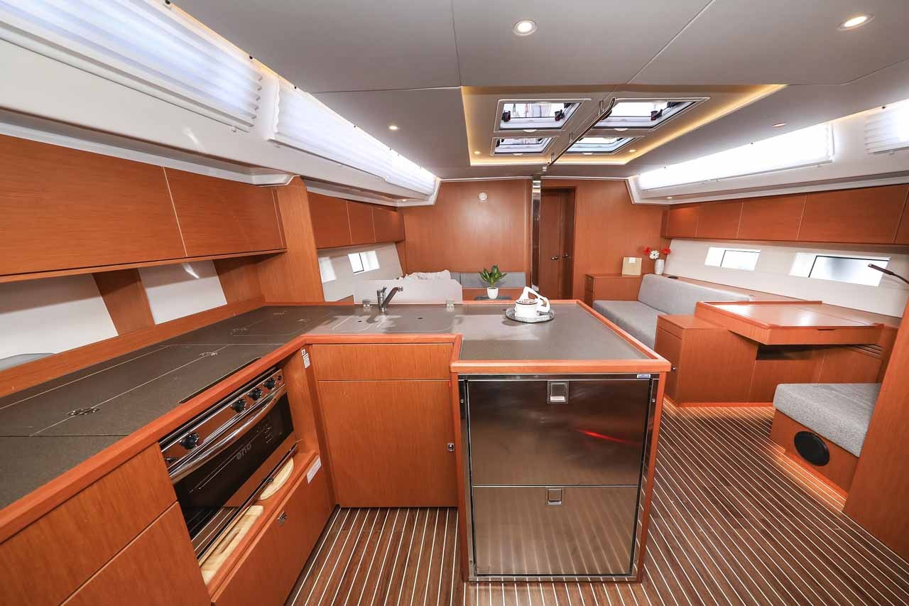 Bavaria C50 Holiday, Gogi-II | Yacht Charter Croatia