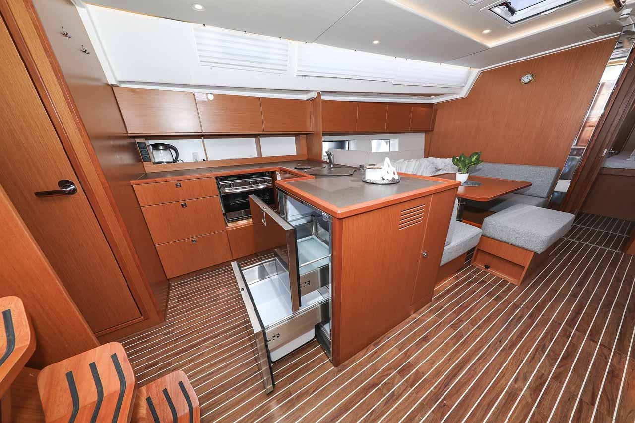 Bavaria C50 Holiday, Gogi-II | Yacht Charter Croatia